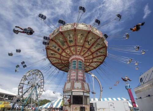 4206141_web1_county_fair_setup_4